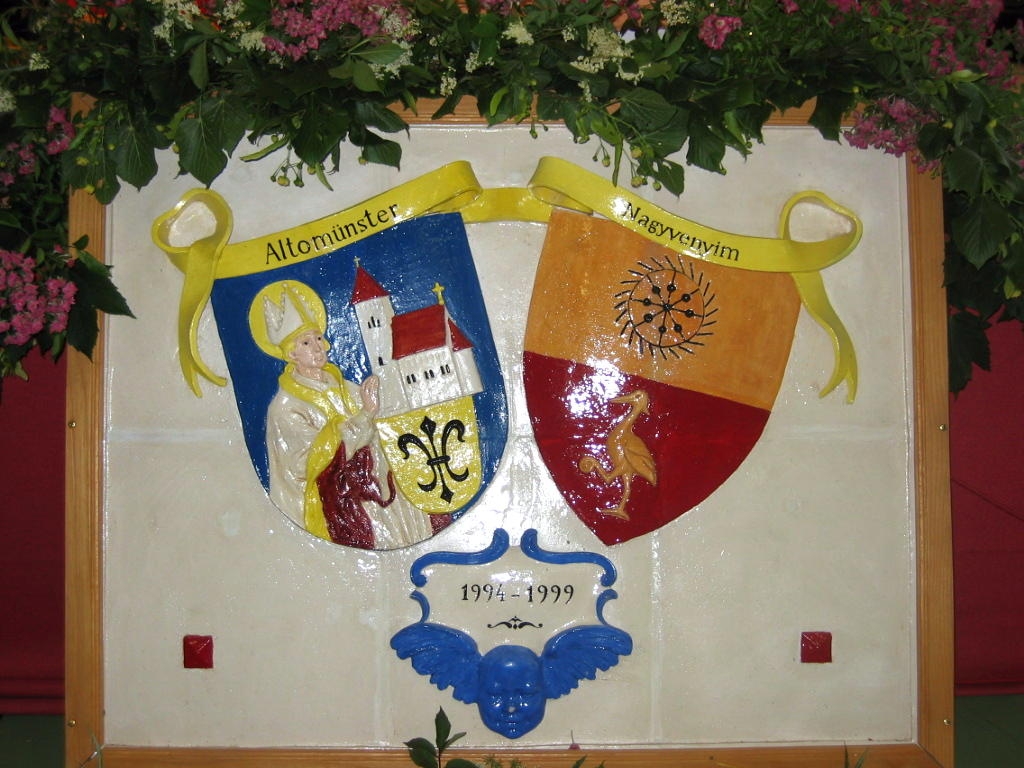 Die Wappen der Gemeinden Altomünster und Nagyvenyim
