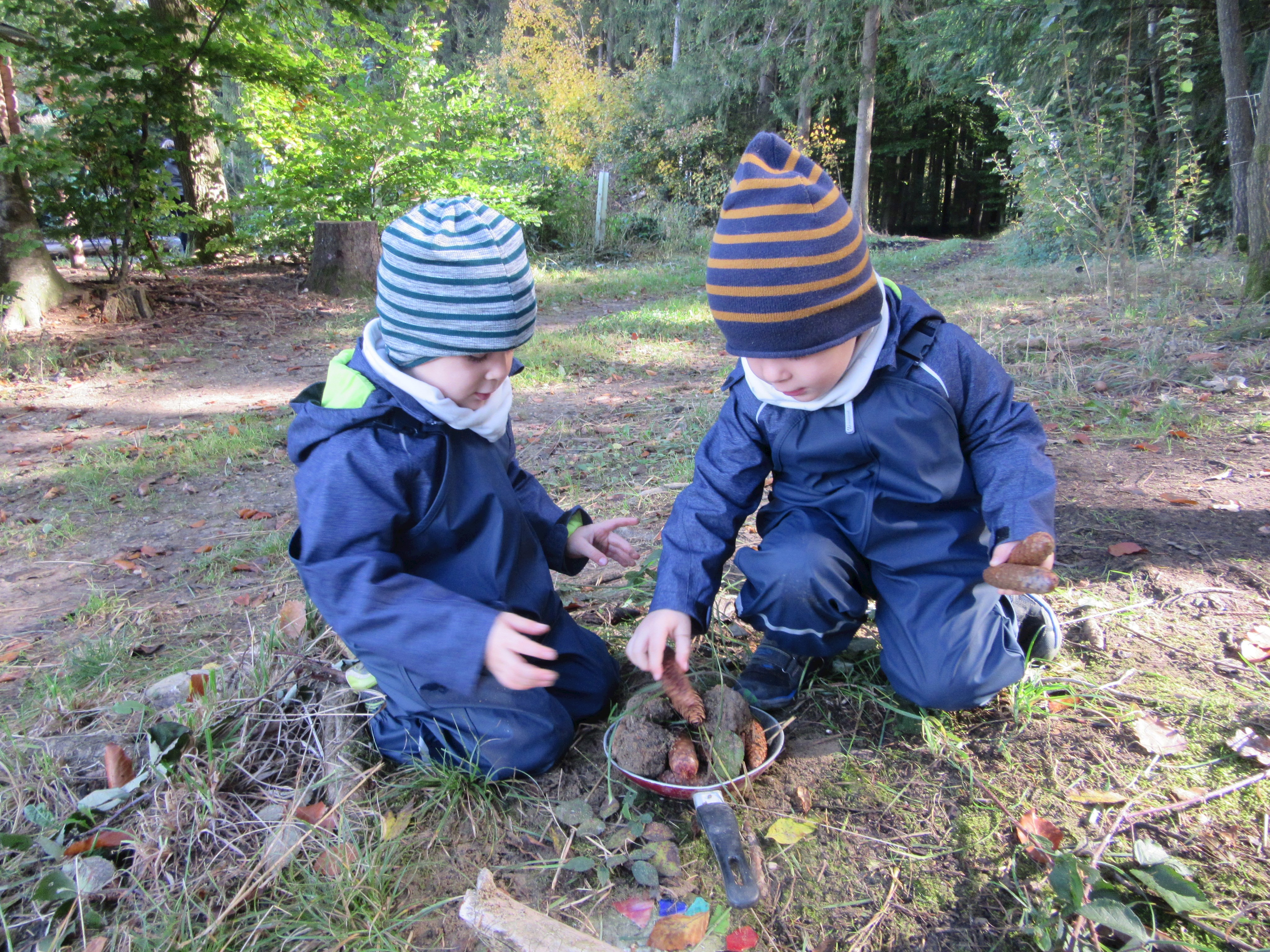 Foto 1 Wollomoos Kinder.JPG Leider haben wir keinen Alternativtext zu diesem Bild. Wir arbeiten daran und bitten um Ihr Verständnis.