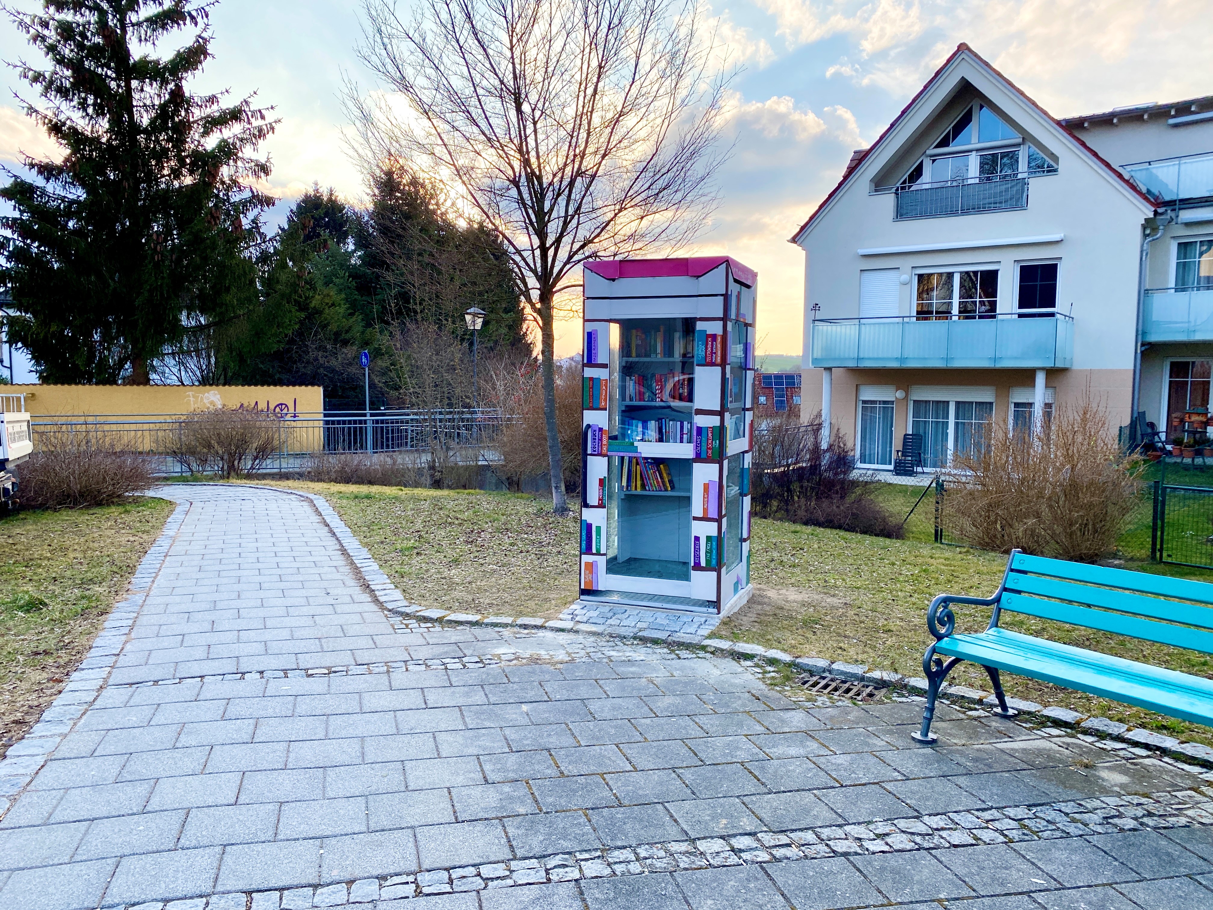 Öffentlicher Bücherschrank in Altomünster